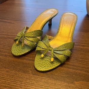 Vintage Leather Green Kitten Heels - size 7.5